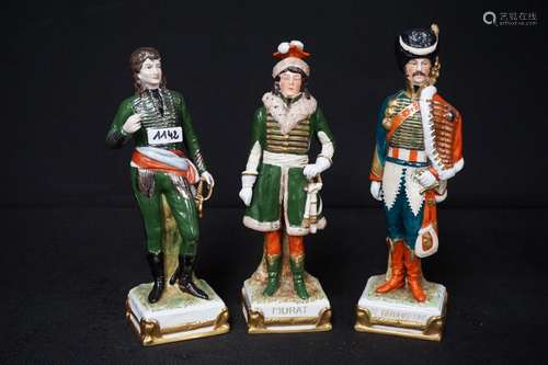 3 Statues en porcelaine - Signé SCHEIBE ALSBACH - "Offi...