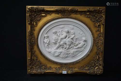 Cadre magnifiquement décoré avec un bas-relief - "Putti...