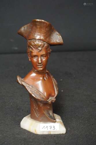 "Jeune femme au chapeau" - Sculpture en bronze - S...