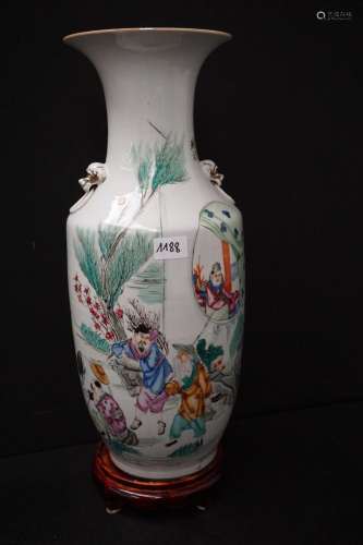 Vase en porcelaine chinoise ancienne - Décoration avec des c...