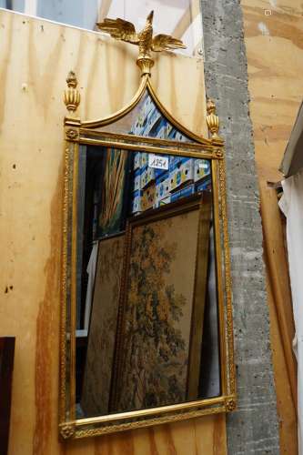 Miroir décoré - Dessus décoré d'un aigle - H : 125 cm