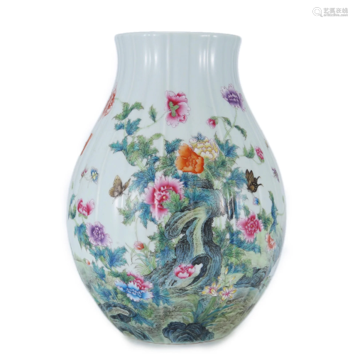 A CHINESE FAMILLE ROSE LOBED JAR