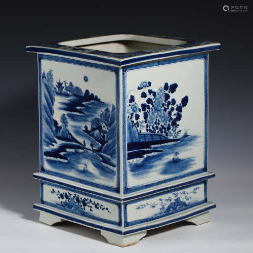 Nineteenth century blue and white square vase