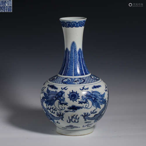 Eighteenth century blue and white dragon pattern bottle