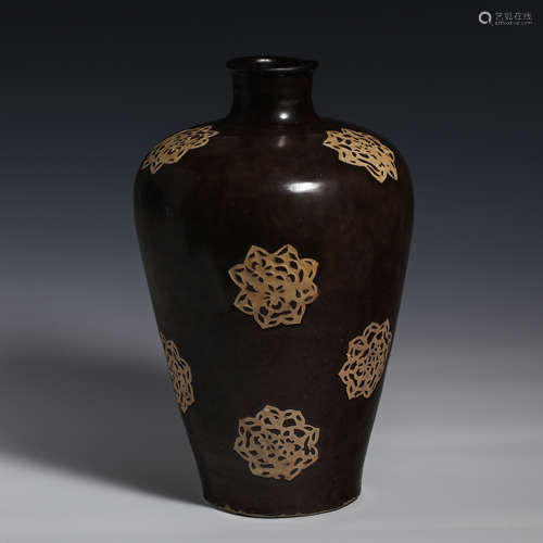 Chinese 10th century Cizhou kiln plum bottle