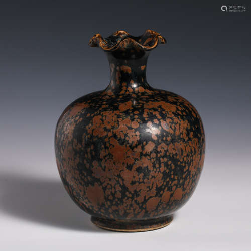 China 10th Century Shanxi Kiln Vase