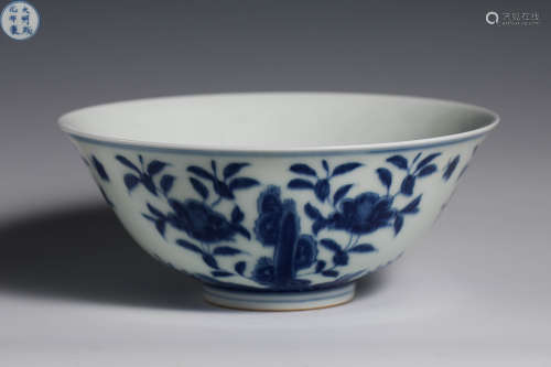 Chinese nineteenth century blue and white porcelain bowl