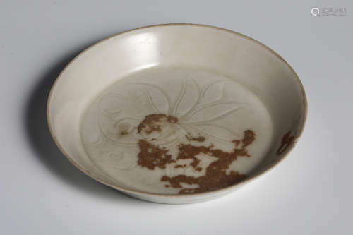 Chinese 10th century kiln porcelain plate