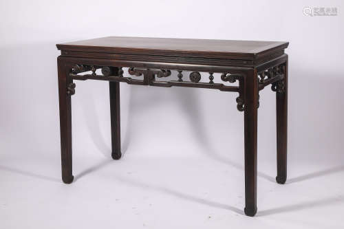 18th century Desk made of huanghuali wood