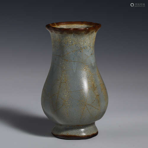 Chinese 10th century Longquan guan kiln zun