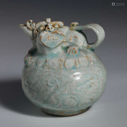 Chinese 10th century Hutian kiln porcelain pot