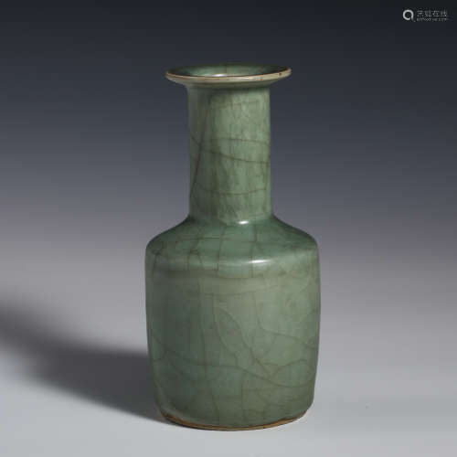 Chinese 10th century Dragon Spring Bottle