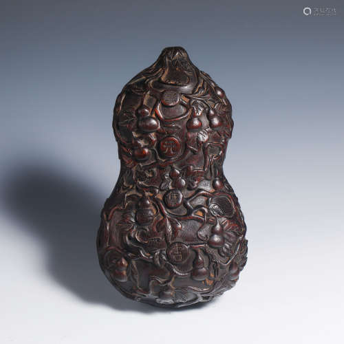 Nineteenth century rosewood gourd type lid box