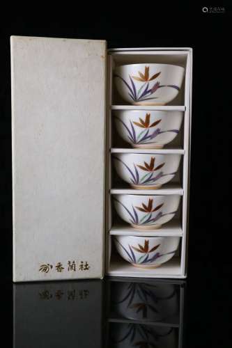 昭和时期 香兰社制 描金手绘釉上彩兰花纹纹饰茶碗一套