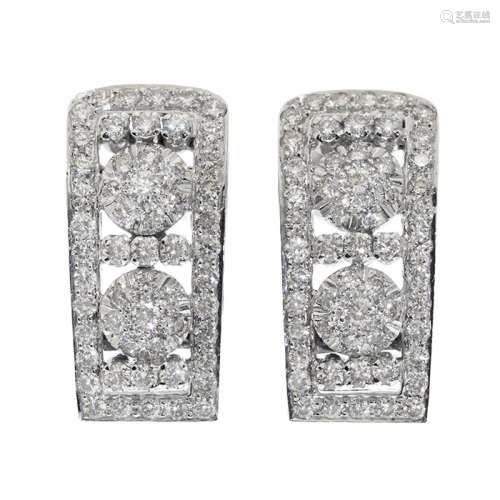 Pair of earrings in 18 carat white gold