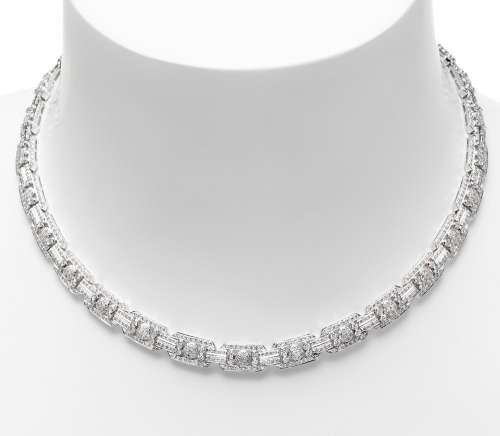 Necklace in 18k white gold