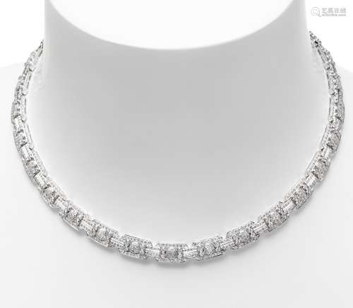 Necklace in 18k white gold