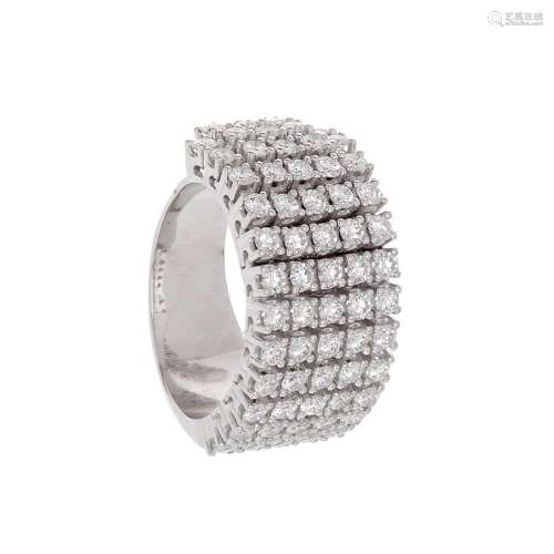 Skirt style diamond pinky ring in 18 kt white gold