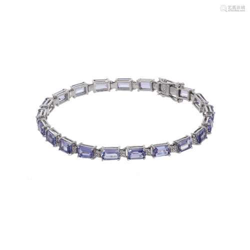Riviere bracelet made of 18 kt white gold