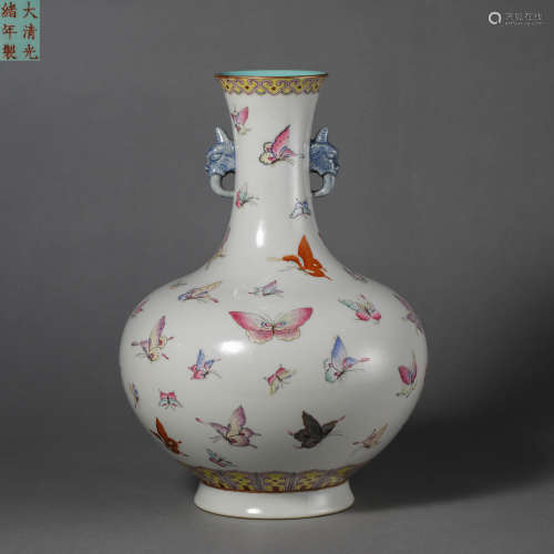 China Qing Dynasty Pastel Butterfly Shape Ornamental Bottle
