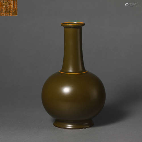 China Qing Dynasty Tea powder glaze ornamental bottle