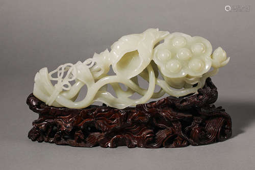 China Qing Dynasty Hetian jade carving ornaments