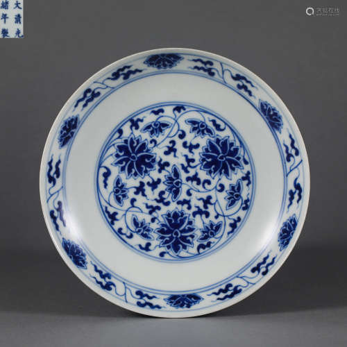 China Qing Dynasty Blue and white porcelain lotus plate