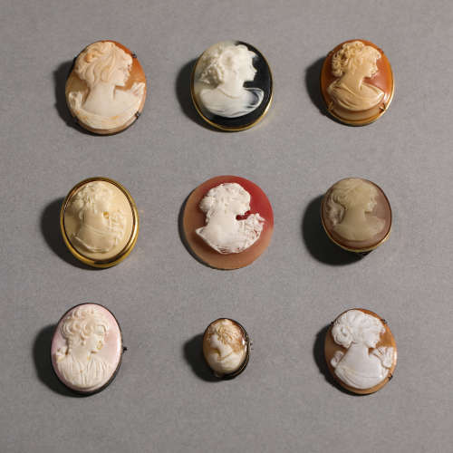 Italy A set of Cameo