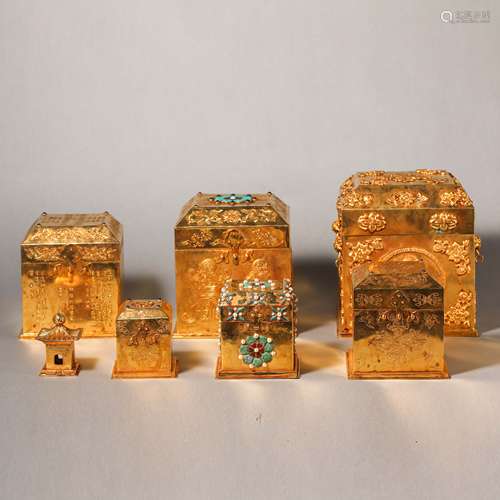 China Qing Dynasty A set of gilt Buddha niches