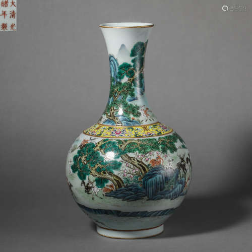 China Qing Dynasty Ornamental Bottle