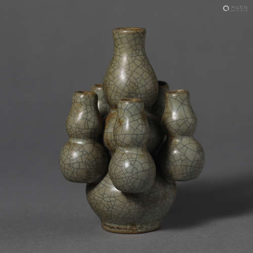 Song Dynasty gourd-shaped ornamental bottle