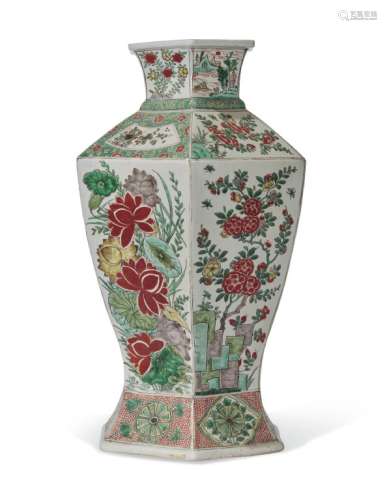 A LARGE FAMILLE VERTE HEXAGONAL ‘FLORAL’ VASE CHINA, QING DY...