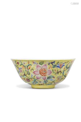 A FAMILLE ROSE YELLOW-GROUND BOWL CHINA, QING DYNASTY, DAOGU...