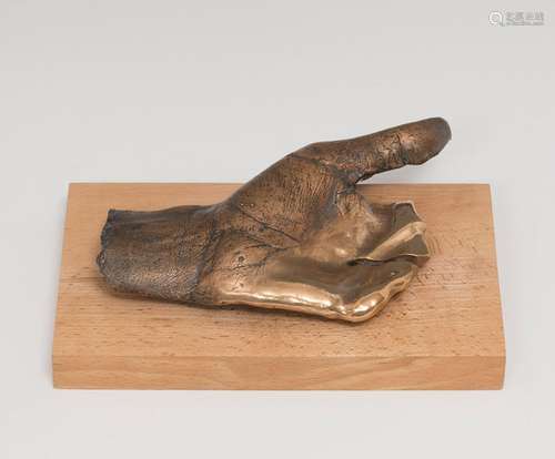 CHEMA BULLON (Madrid, 1965). Untitled, 2022. Bronze and beec...