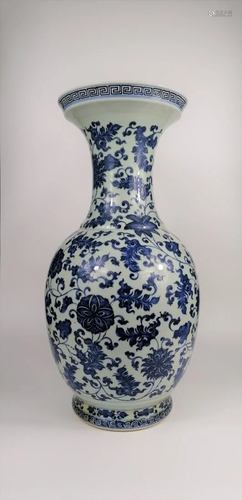 A Large Chinese blue and white vase