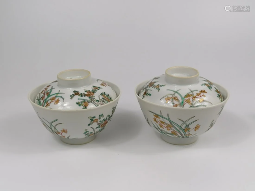 A pair of Chinese famille rose tea set