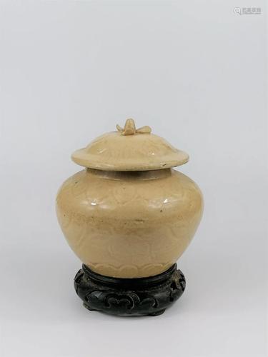 A Chinese Pale cafÃ©-au-lait Glazed Jar