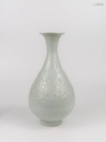 A Chinese Shufu glazes Yuhuchun Vase