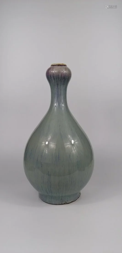 A flambe red garlic head vase