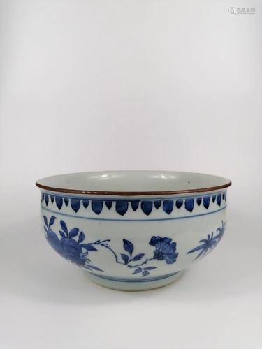 A Chinese blue and white censer