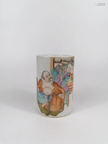 A Chinese famille rose enamelled Bitong