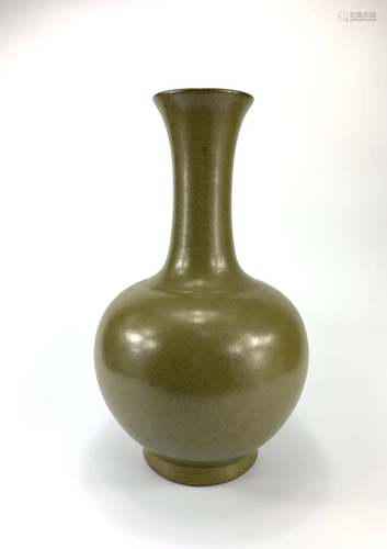 A TEADUST-GLAZED VASE