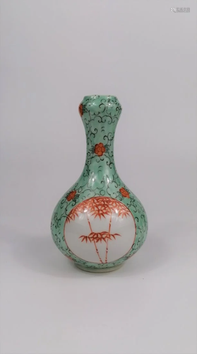 A Chinese turquoise glazed garlic head vase bottle