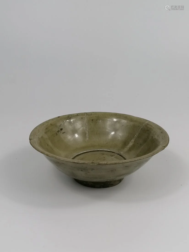 A Yaozhou celadon bowl