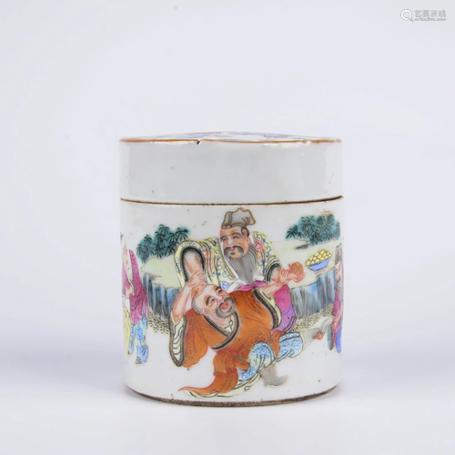 A Chinese porcelain tea box