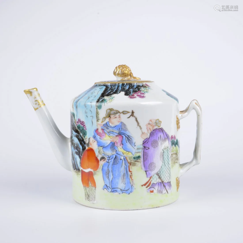 A Chinese famille rose teapot