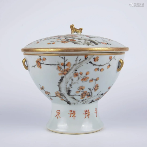 A Chinese porcelain hot-pot