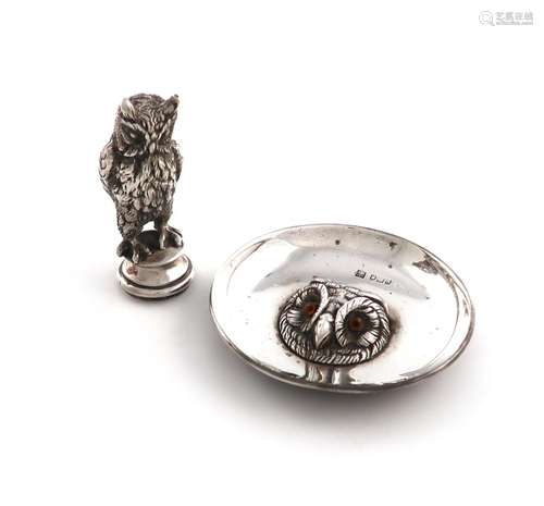 A novelty silver owl desk seal, with import marks for London...