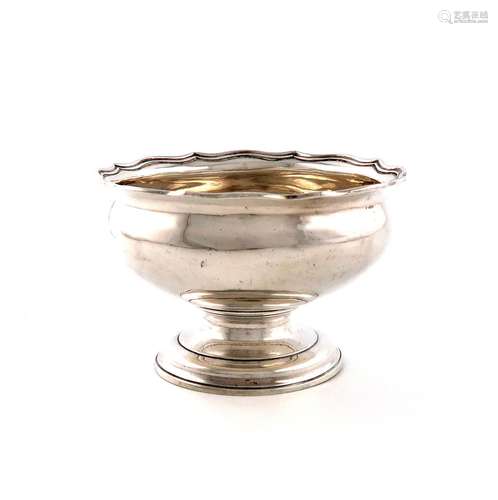 A George III Scottish silver sugar bowl, by Lothian and Robe...