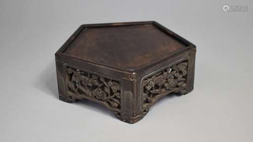 A Late 19th/Early 20th Century Carved and Pierced Vase Stand...